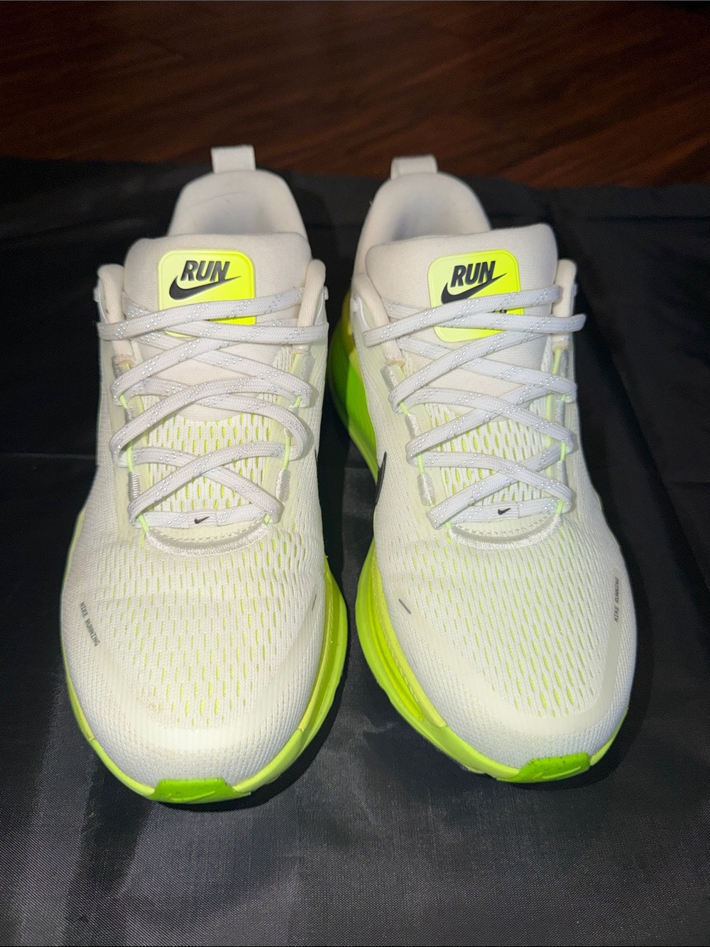 Nike White & Neon Green RUN Trainer Sneakers